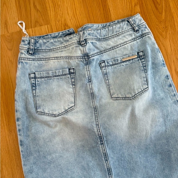 Studio F - Picture 3 of 5